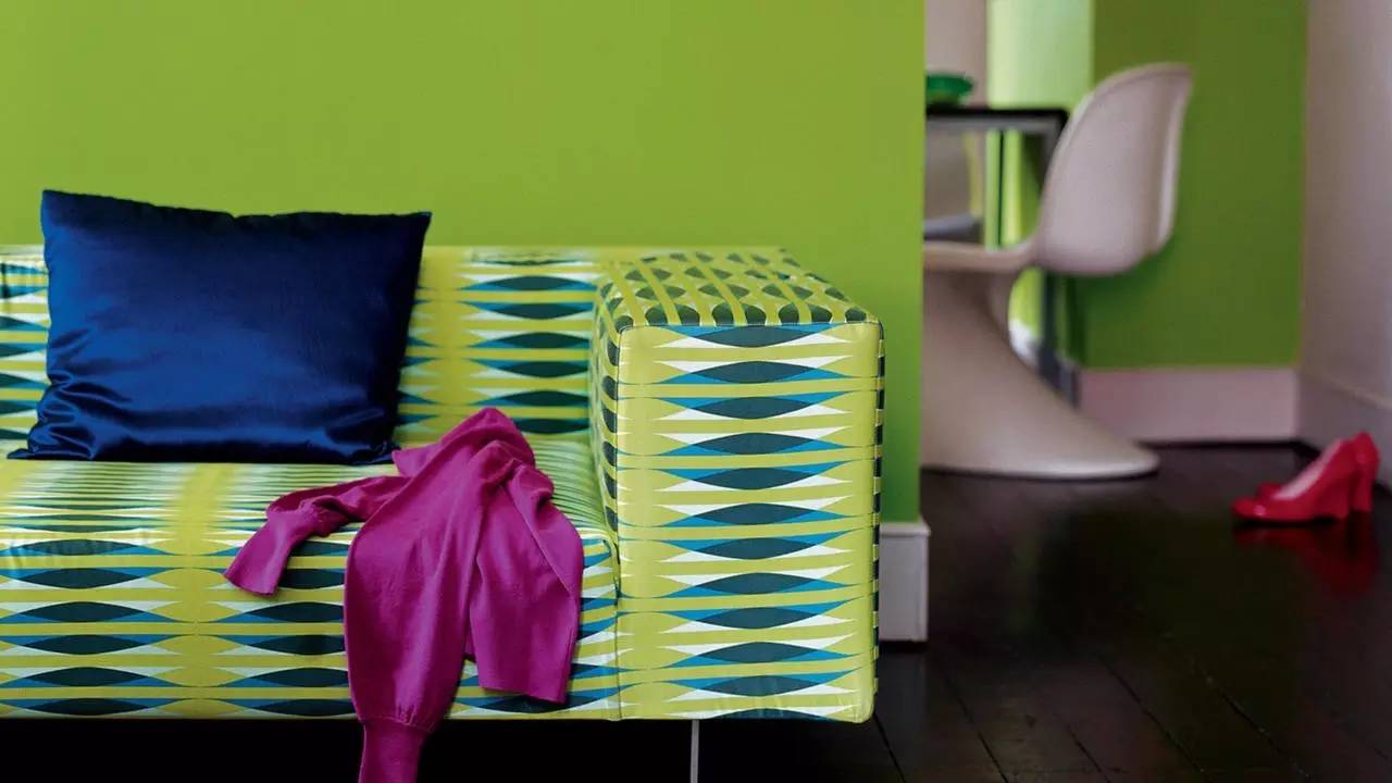 2.青柠色 可搭配同色系的软装,家具,或者用亮色来做撞色搭配